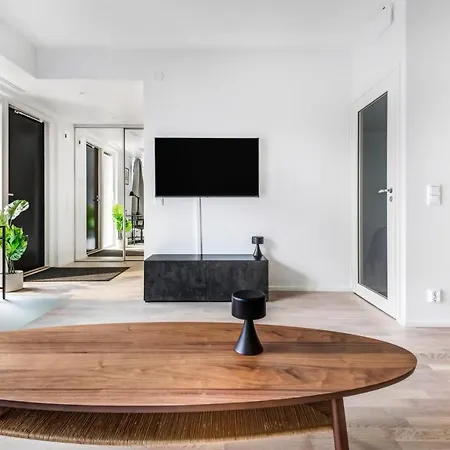 Apartment Wehost Brand New 1br On The Waterfront Near Metro @capellankuja 4